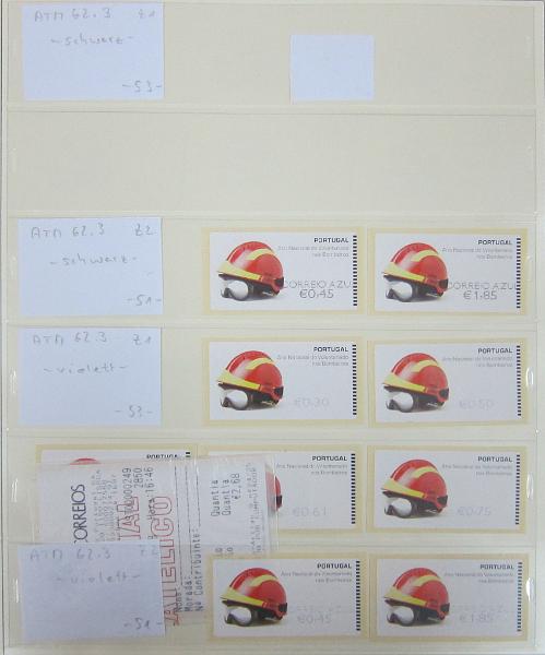 0265 (266).jpg -     Lote:    265      Colecção Especializada - Etiquetas      Lotes Especiais       Descrição:      1981/2010 &mdash; Etiquetas.   Coleção composta por 12 álbuns com etiquetas desde percursoras e Framas até 2010, com provas, erros, FDC's, etiquetas novas e usadas, sobrescritos circulados, variedades de impressão e papéis. Importante estudo. Lote a ver.        Lote ETQ       Valor Base:     &euro; 3000,00     Valor Venda:     &euro;      
